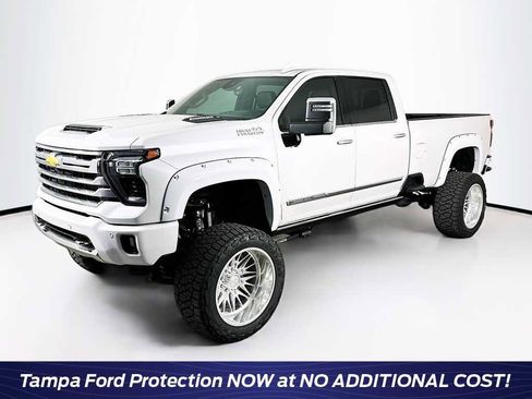 Used 2024 Chevrolet Silverado 3500 High Country w/ High Country Premium Package AWD/4WD image 1