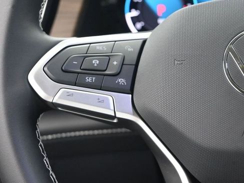 New 2026 Volkswagen Atlas SE image 2