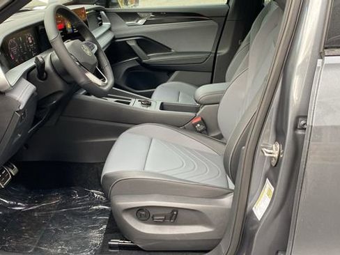 New 2026 Volkswagen Tiguan SE R-Line AWD/4WD image 12