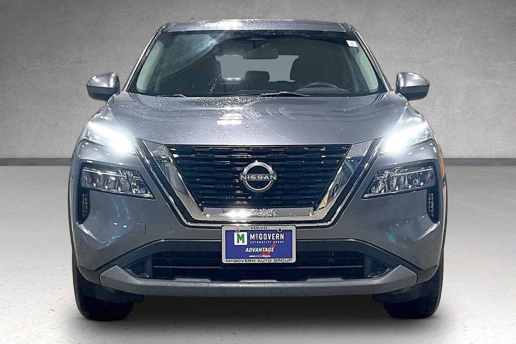 Used 2023 Nissan Rogue SV AWD/4WD image 2