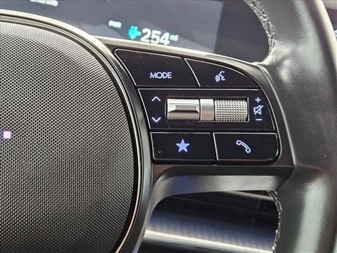 Used 2024 Hyundai Ioniq 6 SE RWD image 25
