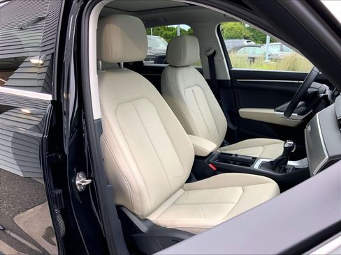 Certified 2023 Audi Q3 2.0T Premium w/ Convenience Package AWD/4WD image 6