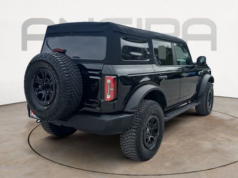 Used 2024 Ford Bronco Wildtrak image 9