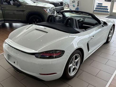 Used 2023 Porsche 718 Boxster RWD image 6