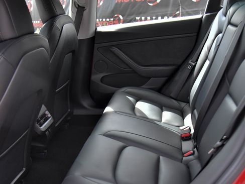 Used 2021 Tesla Model 3 Standard Range Plus image 33