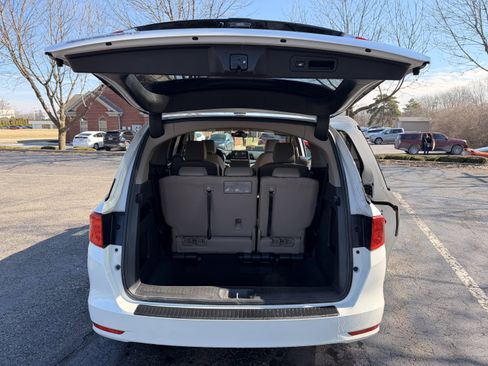 Used 2023 Honda Odyssey EX-L image 13