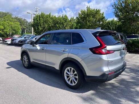 Used 2024 Honda CR-V EX image 7