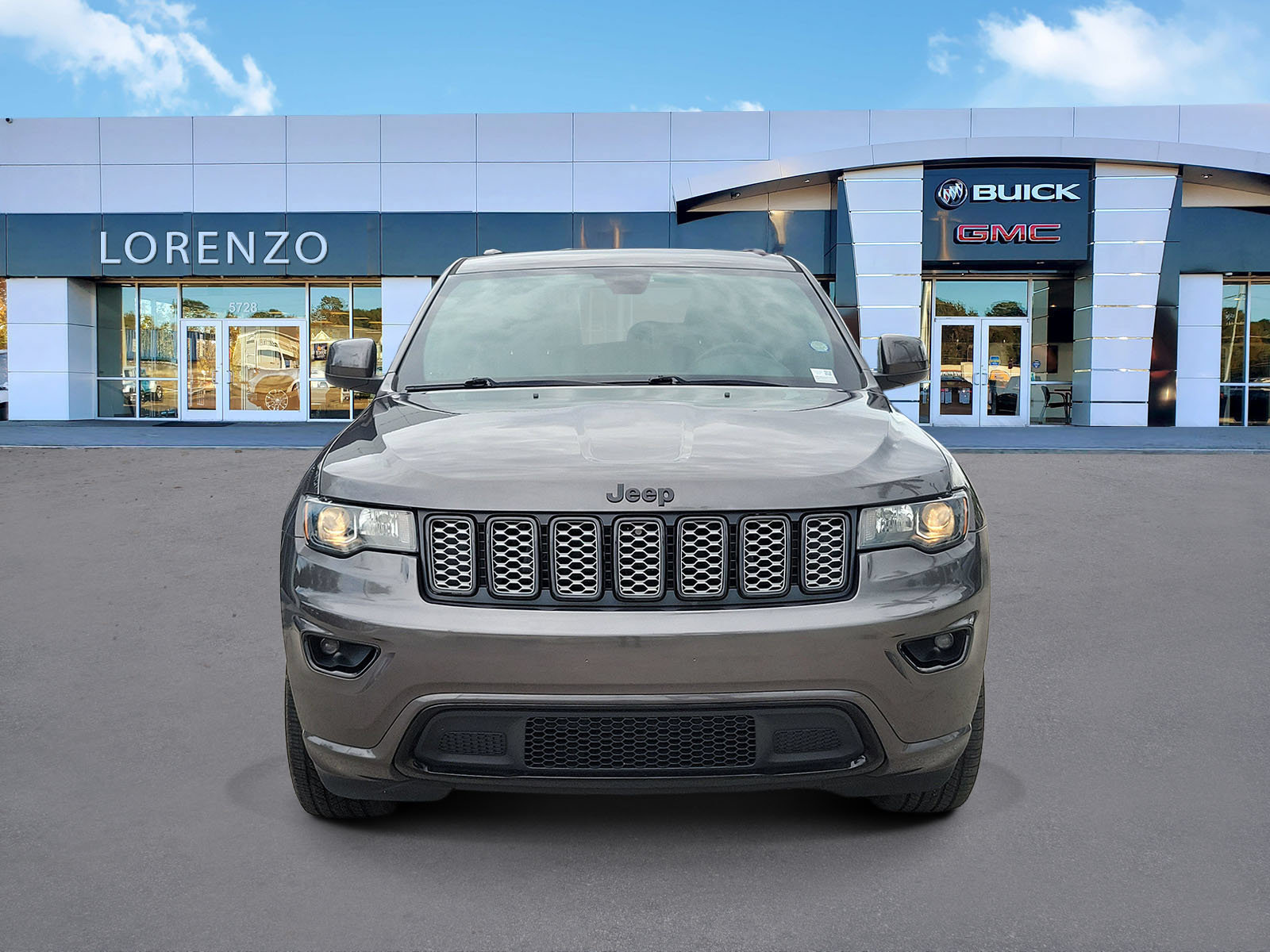 Used 2019 Jeep Grand Cherokee Altitude RWD image 2