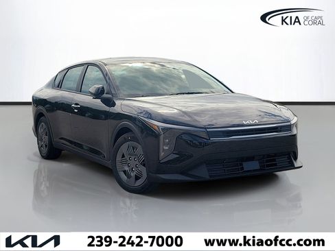 New 2026 Kia K4 FWD image 1