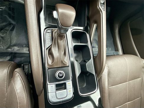 Used 2021 Kia Telluride SX w/ Towing Package image 17