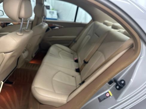 Used 2009 Mercedes-Benz E 350 Sedan image 26