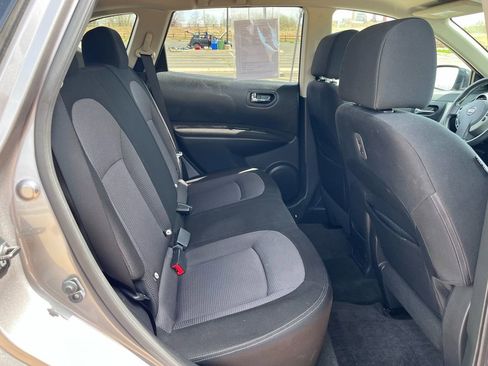 Used 2013 Nissan Rogue SV w/ Premium Pkg image 17