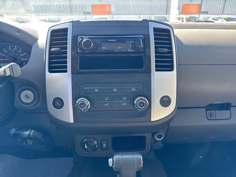 Used 2013 Nissan Xterra S image 20