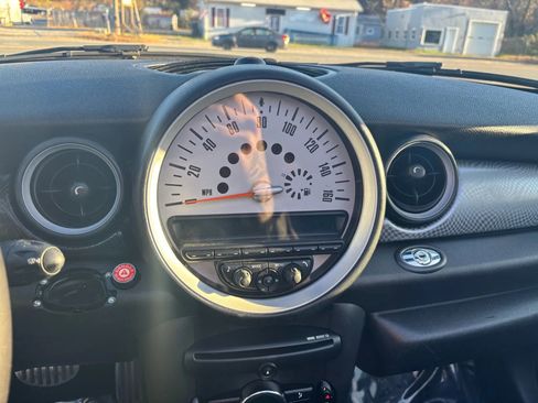 Used 2015 MINI Cooper Roadster S image 29