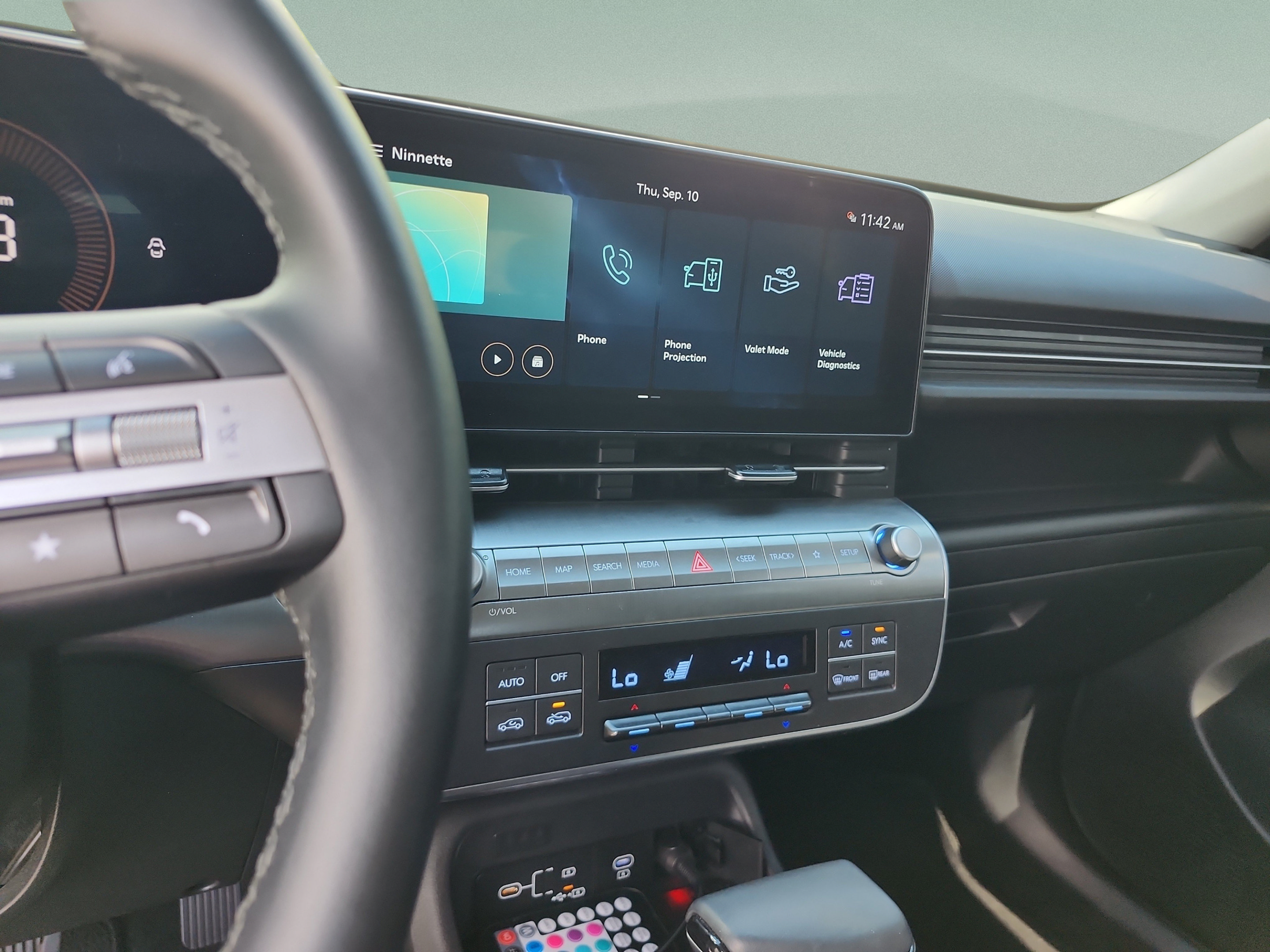Used 2024 Hyundai Kona SEL FWD image 11