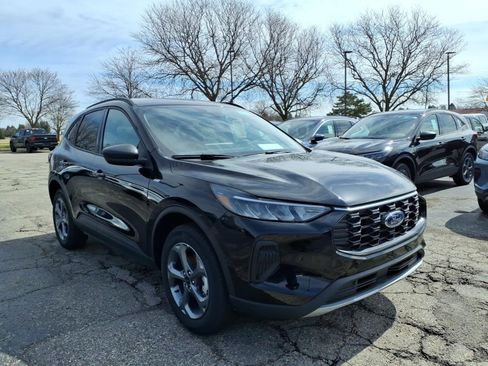 New 2026 Ford Escape ST-Line w/ Tech Pack #1 AWD/4WD image 3