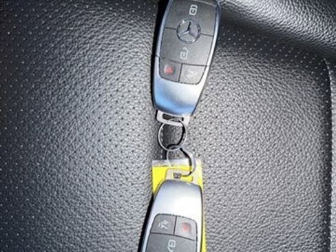 Used 2021 Mercedes-Benz GLC 300 4MATIC image 67