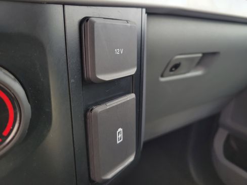 Used 2023 Ford F150 XLT image 10