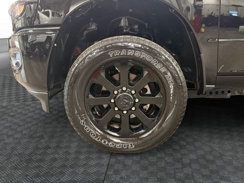 Used 2024 RAM 2500 Big Horn w/ Night Edition AWD/4WD image 15