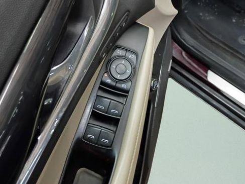 Used 2019 Buick Enclave Premium w/ Experience Buick Package image 10