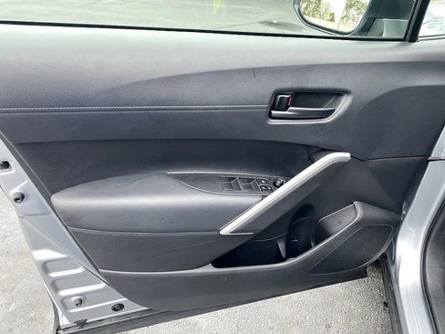 Certified 2025 Toyota Corolla Cross AWD Hybrid image 9