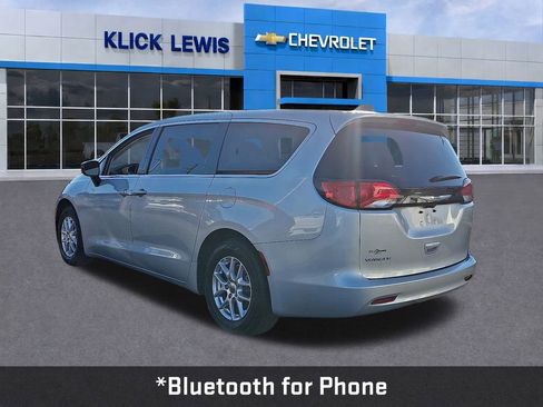 Used 2024 Chrysler Voyager LX image 5