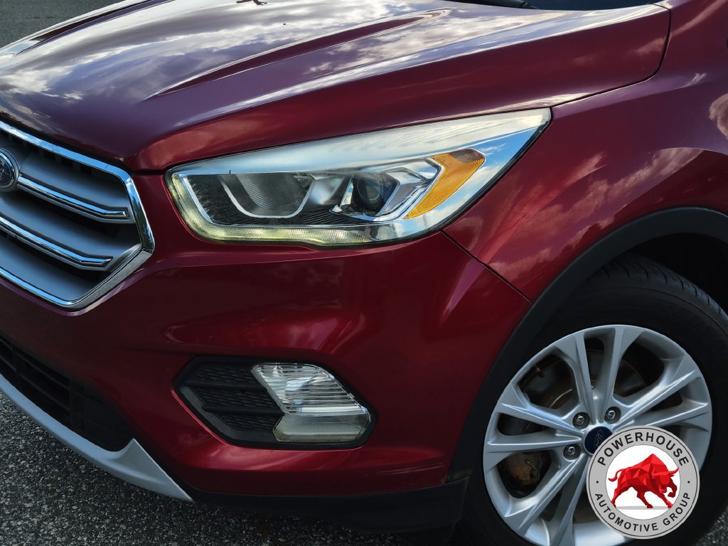 Certified 2017 Ford Escape SE w/ Equipment Group 201A FWD image 11