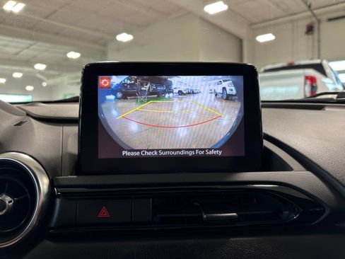 Used 2019 MAZDA MX-5 Miata RF Grand Touring RWD image 28