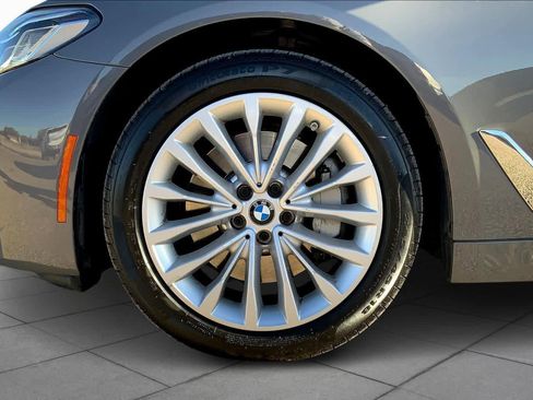 Used 2022 BMW 530i xDrive image 10
