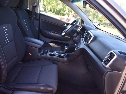 Used 2020 Kia Sportage LX w/ LX Popular Package AWD/4WD image 12