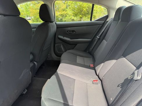 Used 2024 Nissan Sentra SV FWD image 10