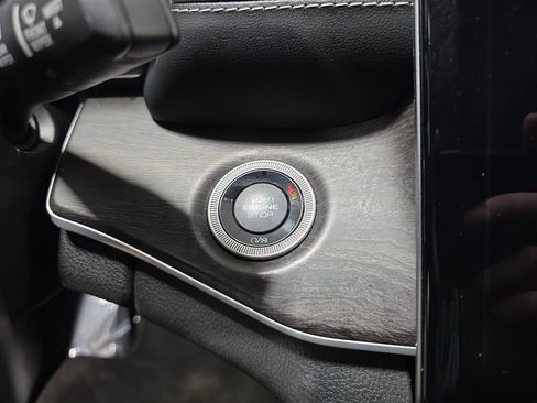 Used 2021 Jeep Grand Cherokee L Limited image 23