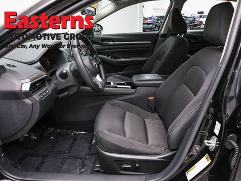 Used 2023 Nissan Altima 2.5 SV FWD image 14