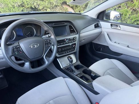 Used 2017 Hyundai Sonata SE image 8