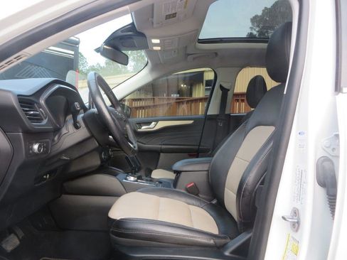 Used 2021 Ford Escape Titanium w/ Titanium Elite Package image 11