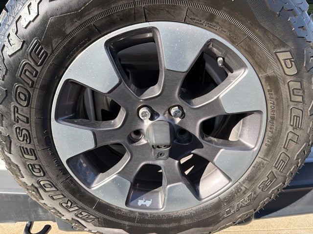 Used 2018 Jeep Wrangler Unlimited Sahara w/ Uconnect 4C Nav & Sound Group AWD/4WD image 11