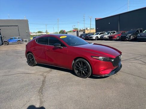 Used 2023 MAZDA MAZDA3 Hatchback w/Premium Plus Pkg AWD/4WD image 2