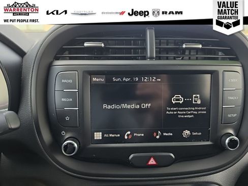 Used 2023 Kia Soul LX w/ LX Technology Package FWD image 12