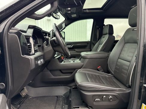 Used 2024 GMC Sierra 2500 AT4X image 14