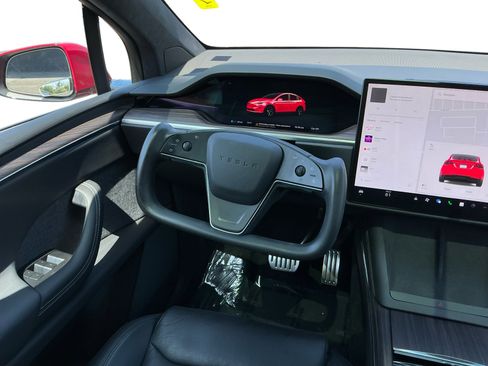 Used 2022 Tesla Model X AWD/4WD image 11