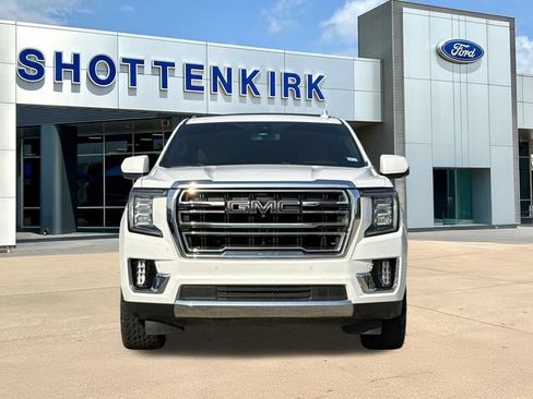 Used 2021 GMC Yukon XL SLT w/ SLT Luxury Package AWD/4WD image 2