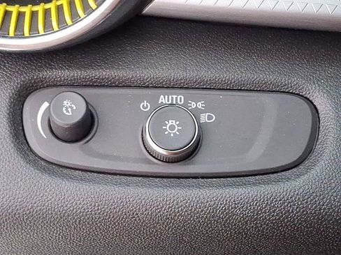 Used 2024 Chevrolet Trax LT w/ Driver Confidence Package image 25