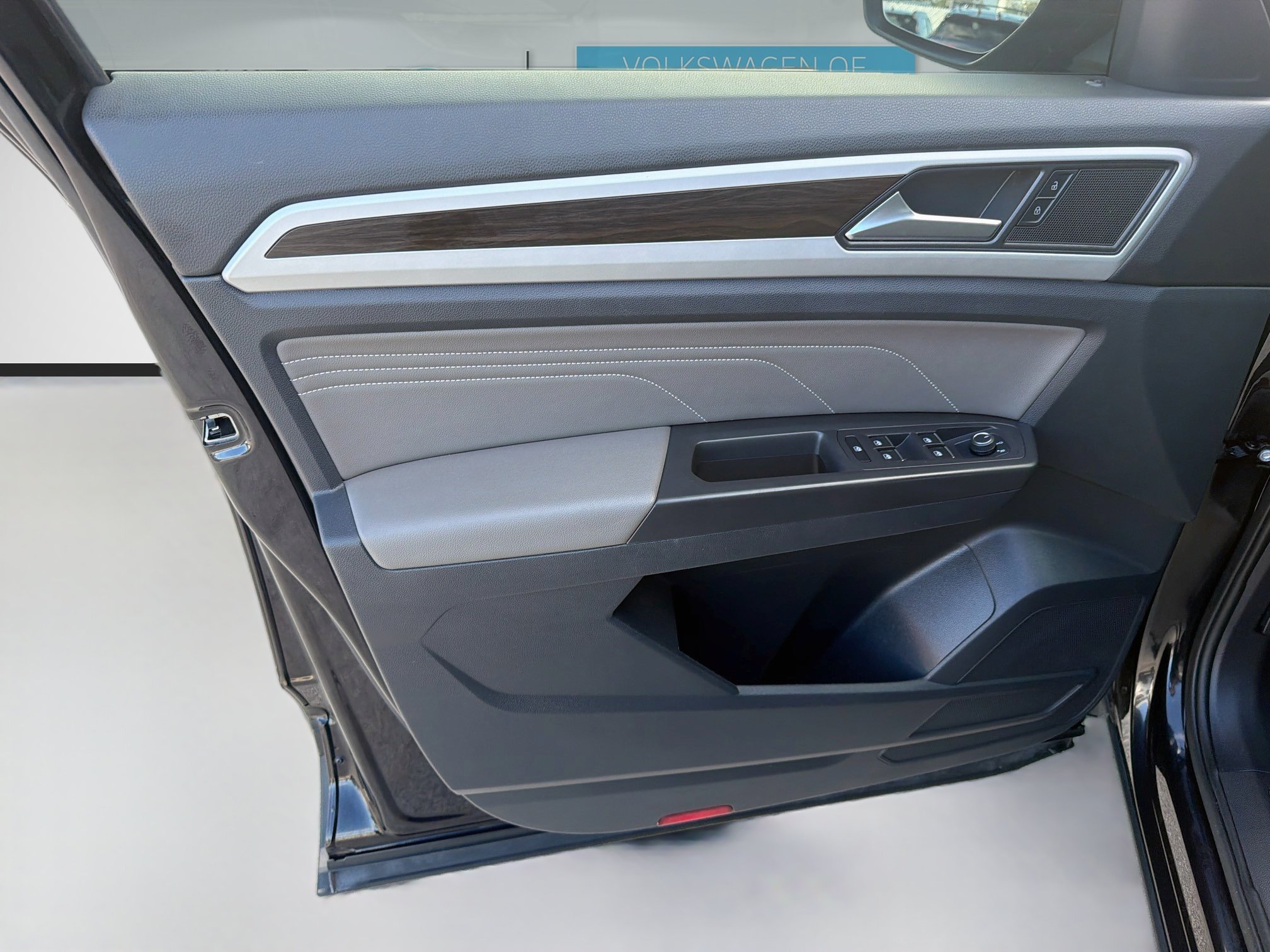 Used 2022 Volkswagen Atlas SE FWD image 19