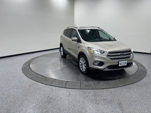 Used 2018 Ford Escape Titanium image 4