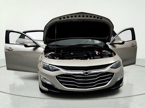 Used 2022 Chevrolet Malibu LT FWD image 15