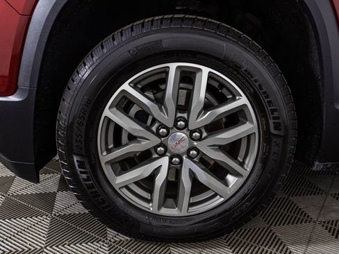 Used 2017 GMC Acadia SLE image 50