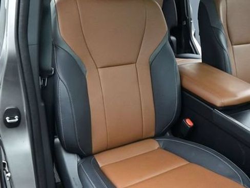 Used 2024 Lexus GX 550 w/ Cold Area Package AWD/4WD image 18