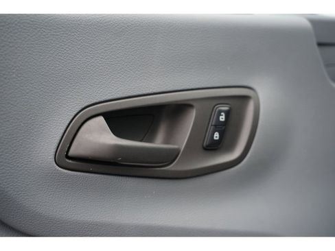 Used 2015 Ford Transit 150 XLT image 17