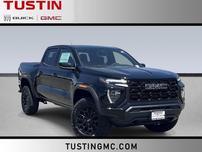New 2026 GMC Canyon Elevation w/ LPO, Black Badging Package