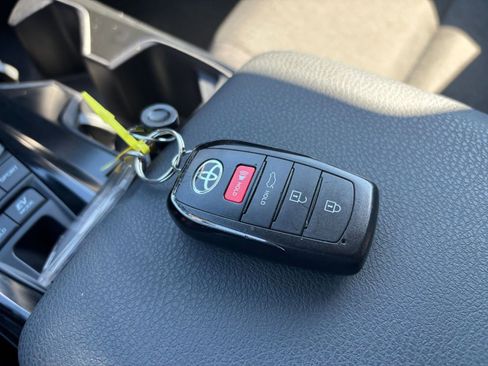 Used 2025 Toyota Camry LE image 22